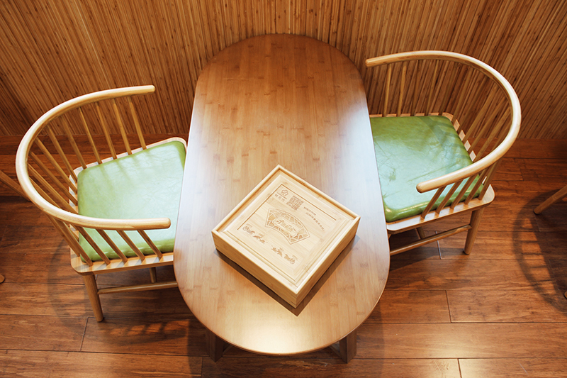 橢圓竹書(shū)桌 橢圓竹書(shū)桌