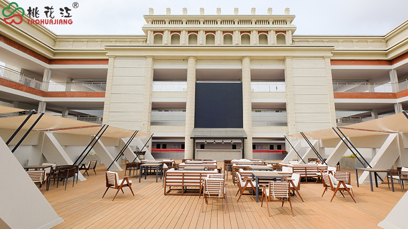 美紋超然竹板鋪裝的平臺 美紋超然竹板鋪裝的平臺