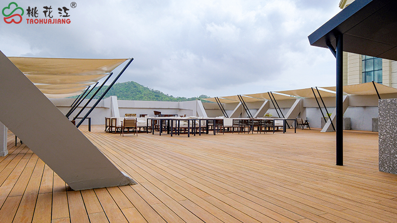 美紋超然竹板鋪裝的平臺 美紋超然竹板鋪裝的平臺